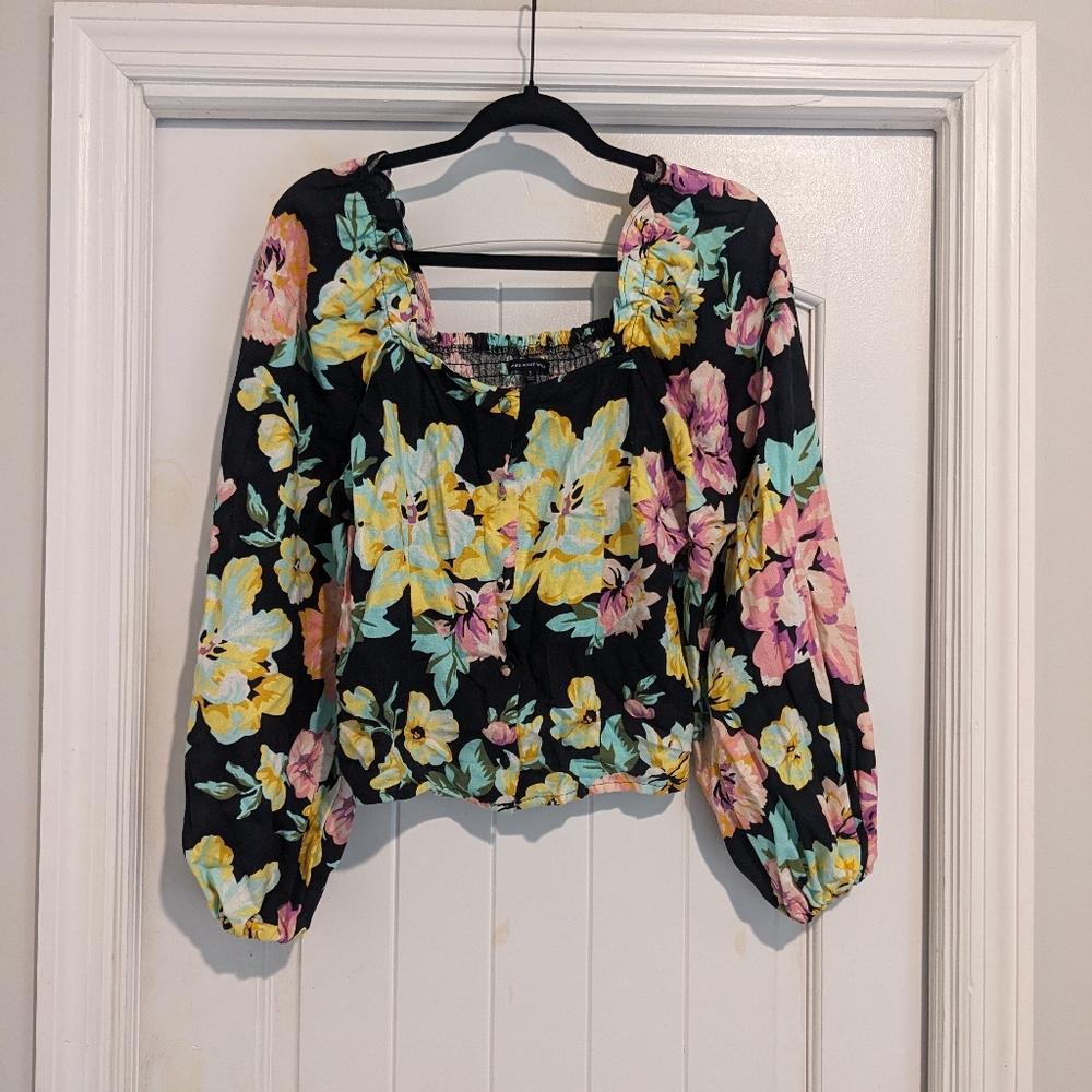 Who What Wear Dark Floral Peasant Top SzS